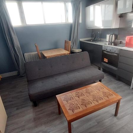 Modern Studio Maidstone - Redecorated Oct 2023 エクステリア 写真