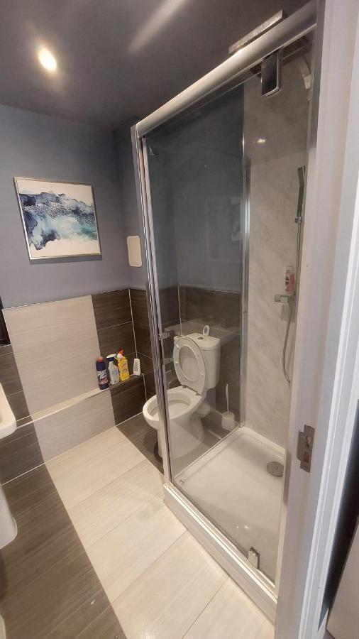 Modern Studio Maidstone - Redecorated Oct 2023 エクステリア 写真
