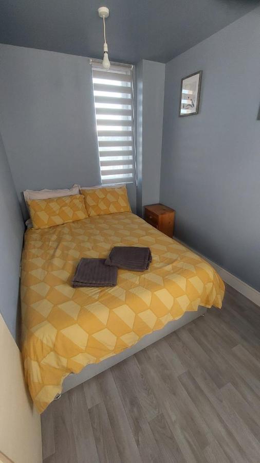 Modern Studio Maidstone - Redecorated Oct 2023 エクステリア 写真